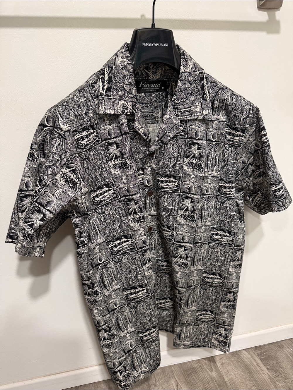 Black & White Printed Short-Sleeve Button-Down Shirt